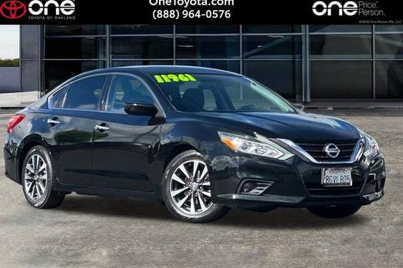 NISSAN ALTIMA 2017 1N4AL3AP8HC153878 image