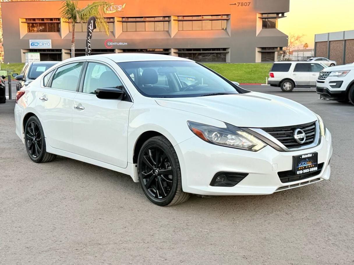 NISSAN ALTIMA 2017 1N4AL3AP4HC472050 image