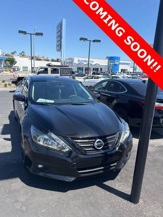 NISSAN ALTIMA 2017 1N4AL3AP4HC237633 image