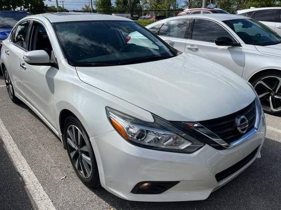 NISSAN ALTIMA 2017 1N4AL3AP1HC163040 image