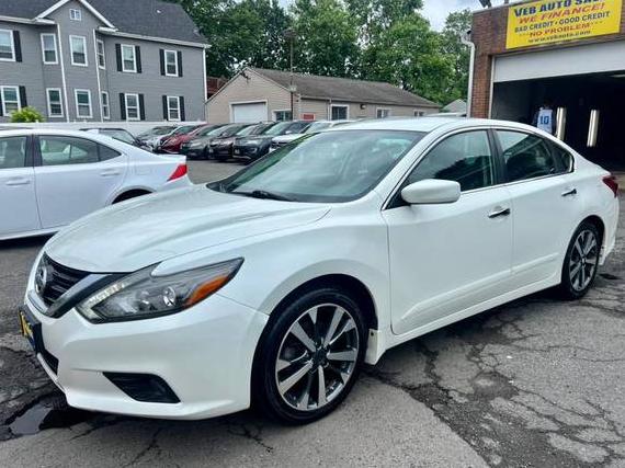 NISSAN ALTIMA 2017 1N4AL3AP9HC112434 image