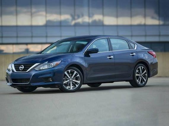 NISSAN ALTIMA 2017 1N4AL3AP7HC148932 image