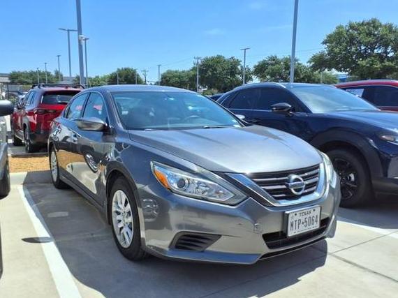 NISSAN ALTIMA 2017 1N4AL3AP8HC132397 image