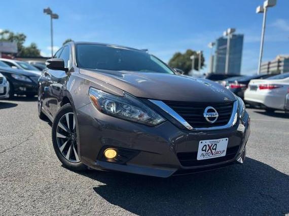 NISSAN ALTIMA 2017 1N4AL3AP3HC106032 image