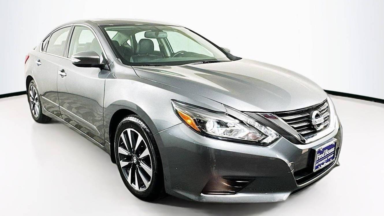 NISSAN ALTIMA 2017 1N4AL3AP7HC149708 image