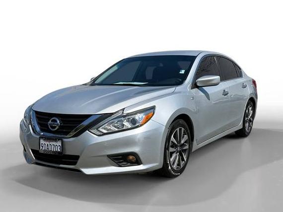 NISSAN ALTIMA 2017 1N4AL3AP3HC205370 image