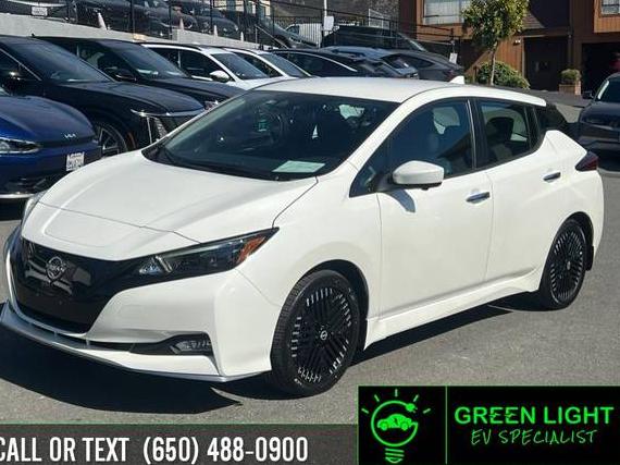 NISSAN LEAF 2024 1N4CZ1CV0RC551997 image