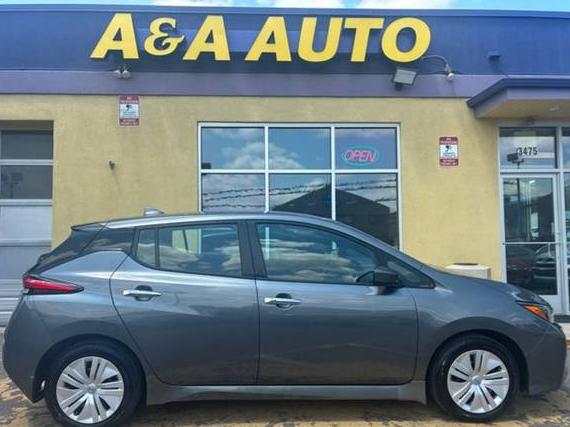NISSAN LEAF 2025 1N4AZ1BV2SC561400 image