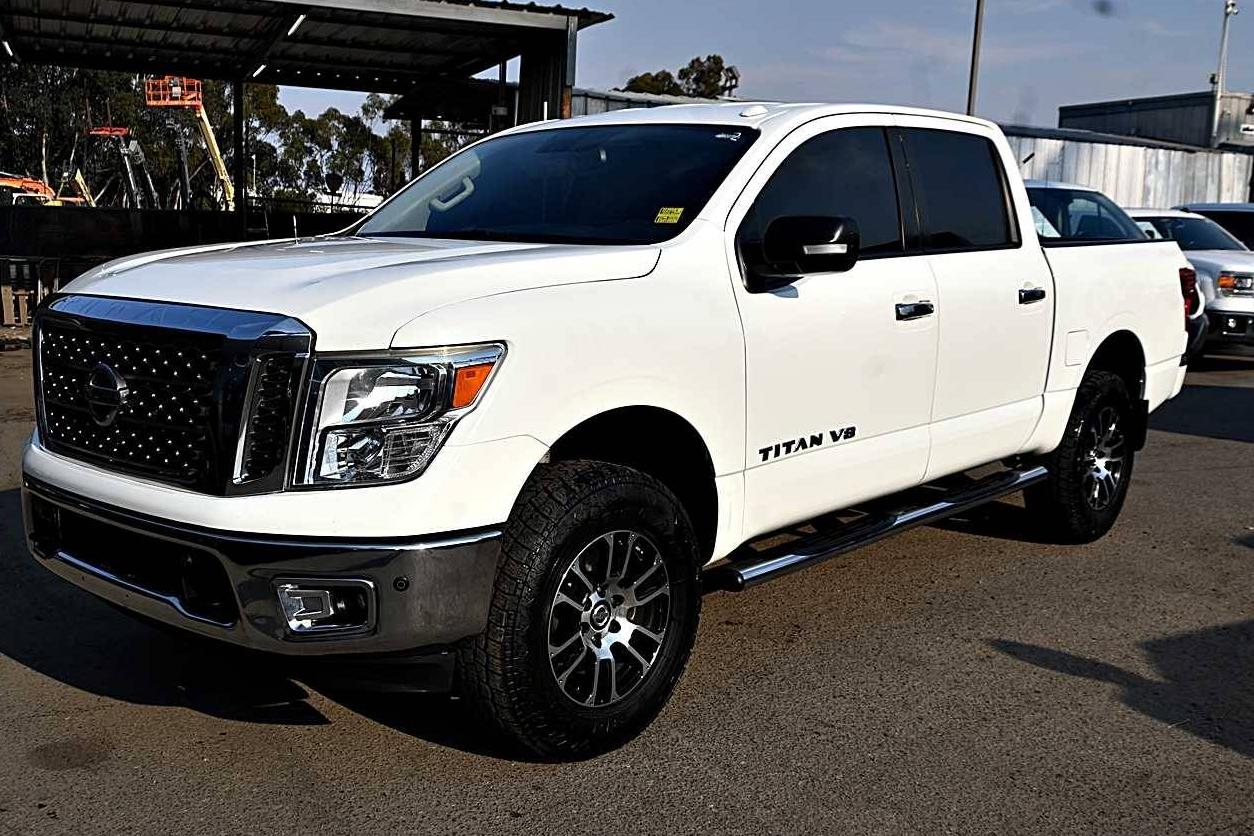 NISSAN TITAN 2018 1N6AA1E55JN508204 image