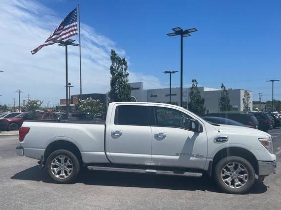 NISSAN TITAN 2017 1N6AA1F2XHN558675 image