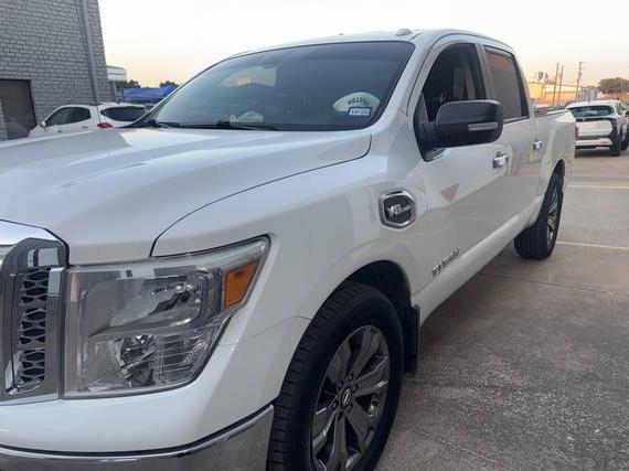 NISSAN TITAN 2017 1N6AA1E62HN558707 image