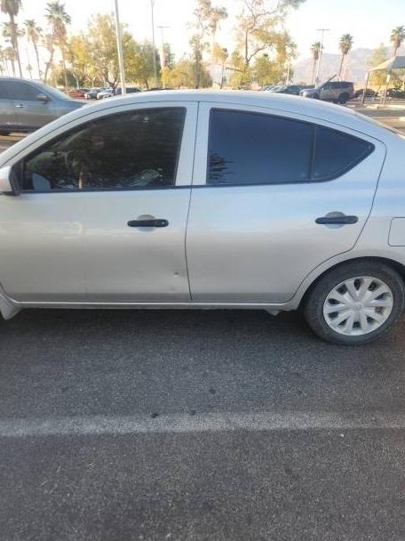 NISSAN VERSA 2016 3N1CN7AP5GL909676 image
