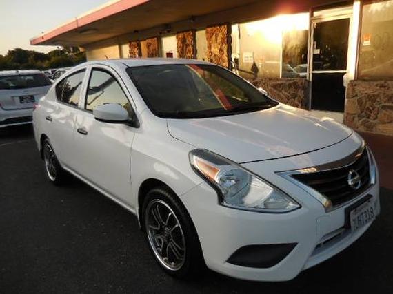 NISSAN VERSA 2016 3N1CN7AP8GL889682 image