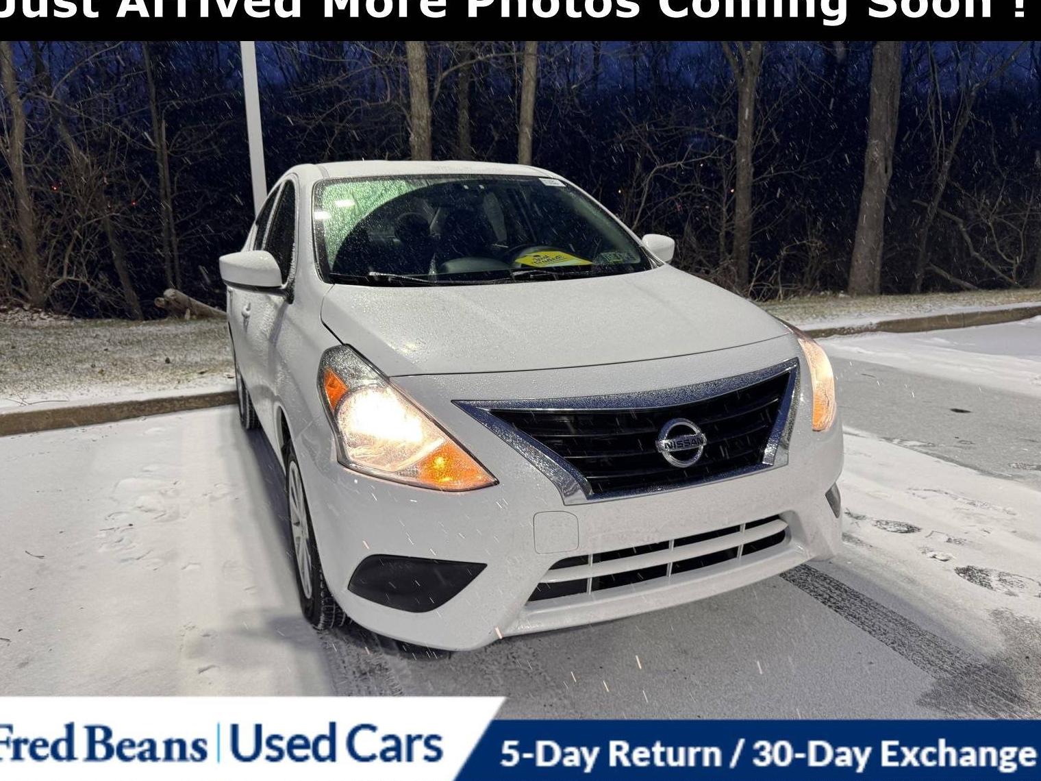 NISSAN VERSA 2019 3N1CN7AP0KL829064 image