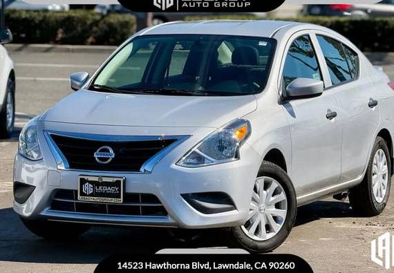 NISSAN VERSA 2019 3N1CN7AP6KL839758 image
