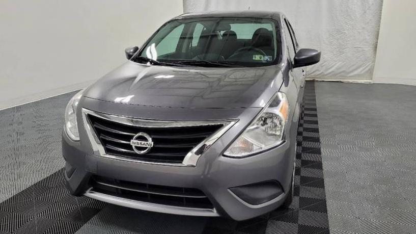 NISSAN VERSA 2019 3N1CN7AP7KL868671 image