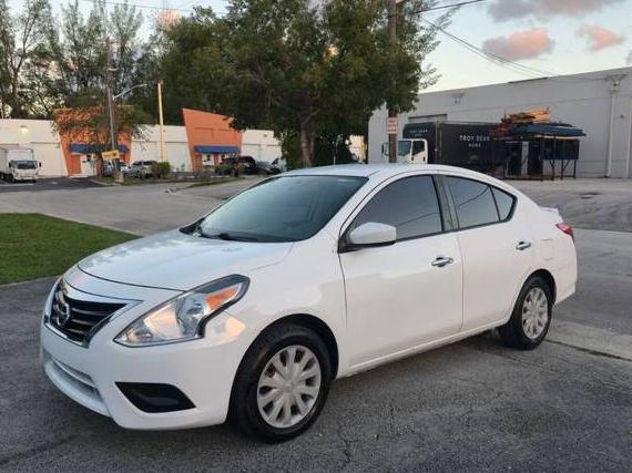 NISSAN VERSA 2019 3N1CN7AP3KL852614 image