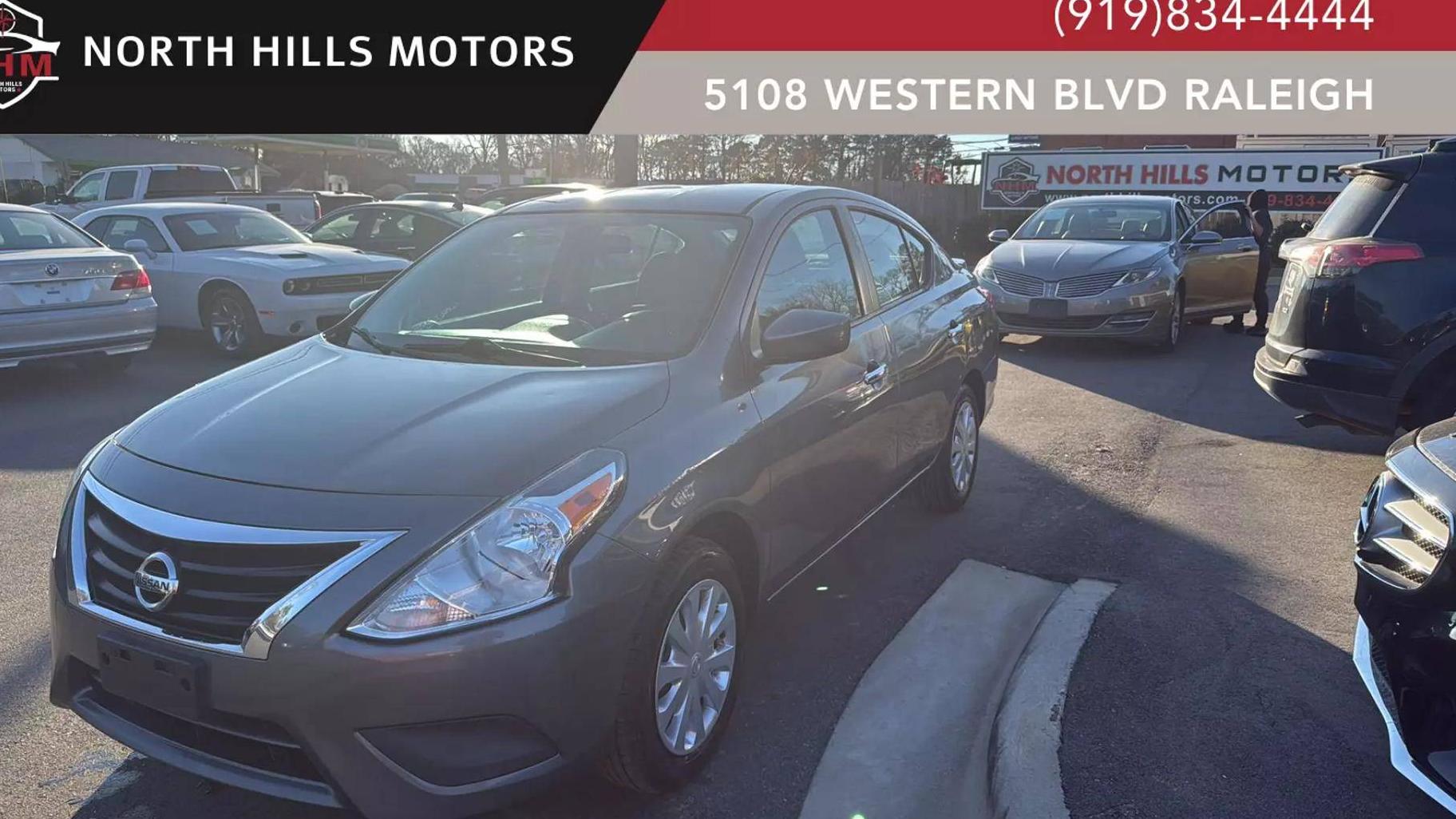 NISSAN VERSA 2019 3N1CN7AP2KL858744 image