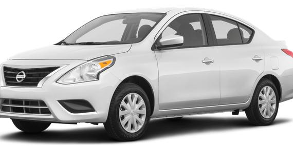 NISSAN VERSA 2019 3N1CN7AP6KL832664 image