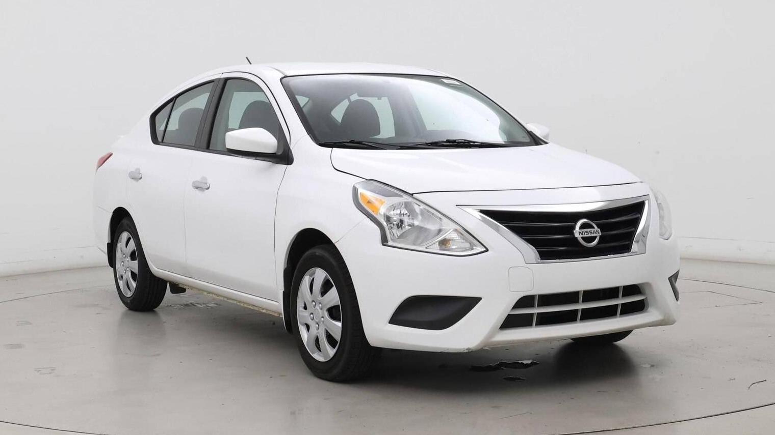 NISSAN VERSA 2019 3N1CN7AP1KL879312 image