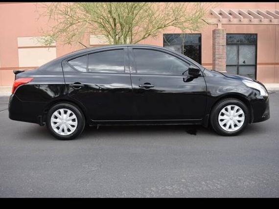 NISSAN VERSA 2019 3N1CN7AP8KL807622 image