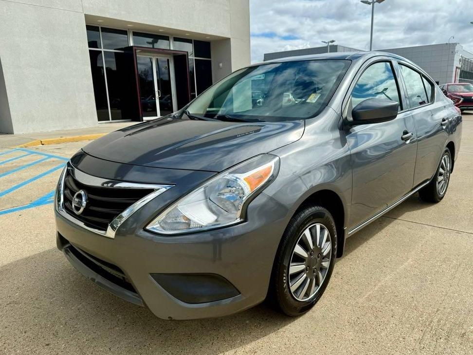 NISSAN VERSA 2019 3N1CN7AP2KL832788 image