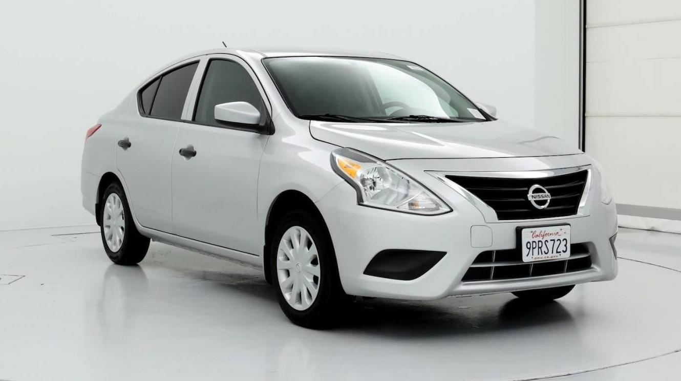 NISSAN VERSA 2019 3N1CN7AP1KL876605 image