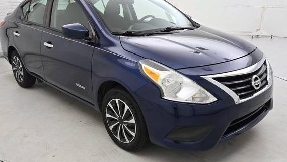 NISSAN VERSA 2018 3N1CN7AP2JL841876 image