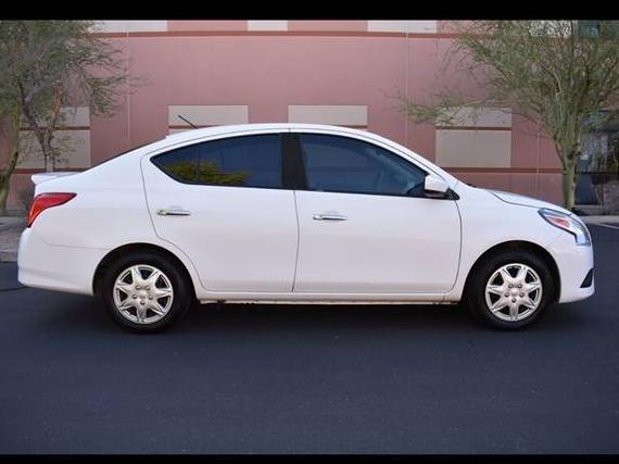 NISSAN VERSA 2018 3N1CN7AP9JL810186 image