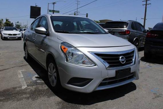 NISSAN VERSA 2018 3N1CN7AP1JK433276 image
