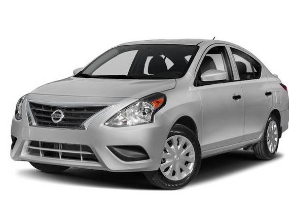 NISSAN VERSA 2018 3N1CN7APXJK437634 image