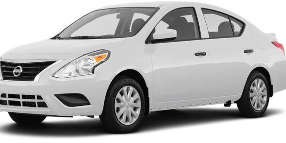 NISSAN VERSA 2018 3N1CN7AP8JL824368 image
