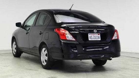 NISSAN VERSA 2018 3N1CN7AP8JL835189 image