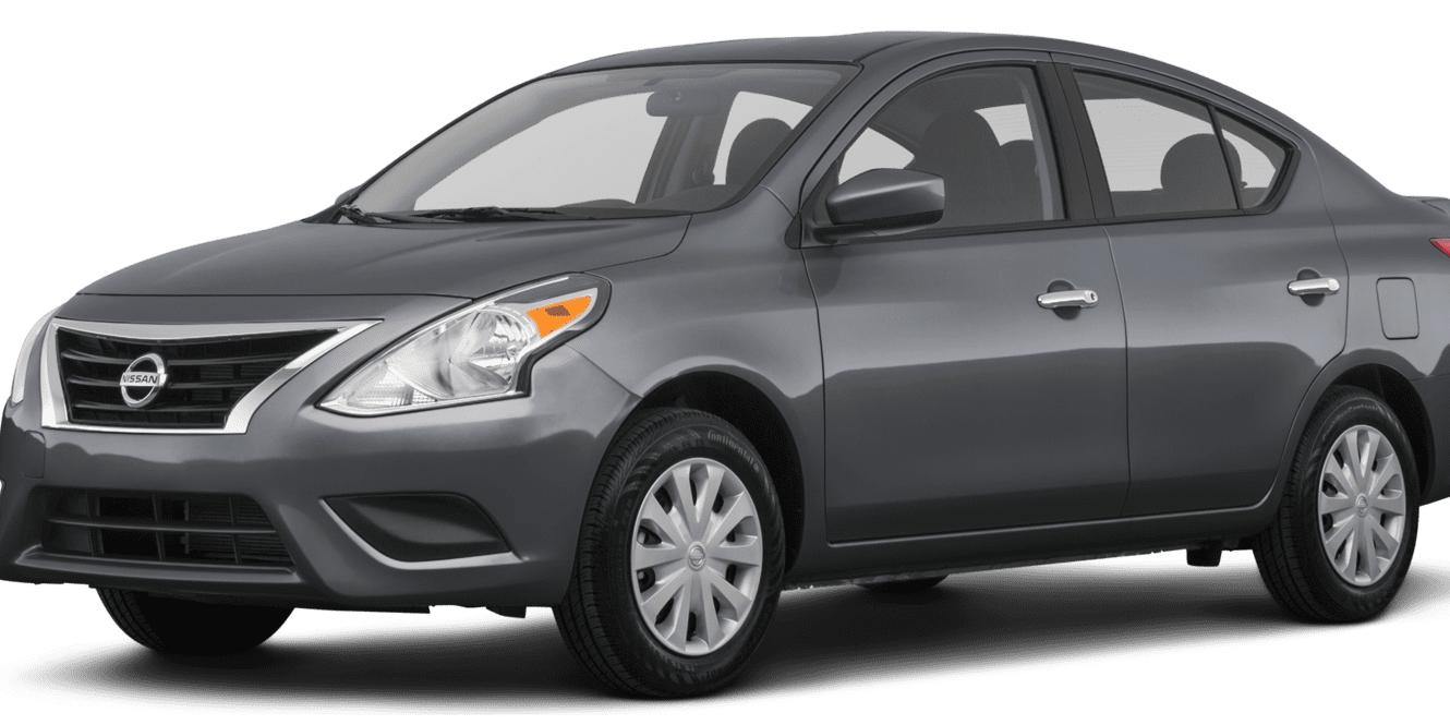 NISSAN VERSA 2018 3N1CN7AP8JL880892 image