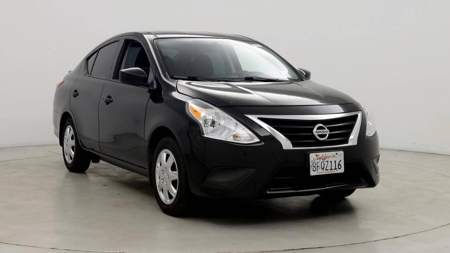 NISSAN VERSA 2018 3N1CN7AP4JL802688 image