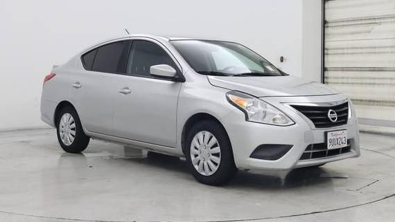 NISSAN VERSA 2018 3N1CN7AP1JK442561 image