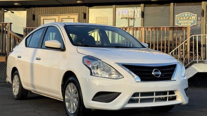 NISSAN VERSA 2018 3N1CN7APXJL834660 image