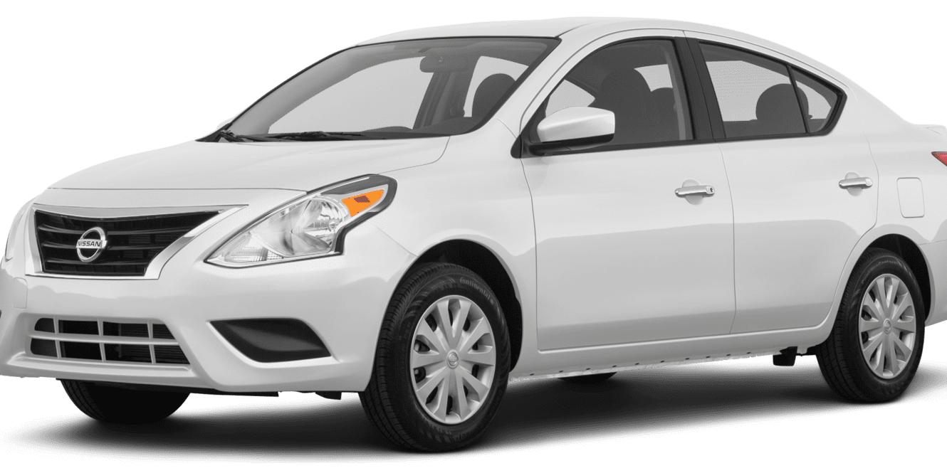 NISSAN VERSA 2018 3N1CN7AP0JL802462 image