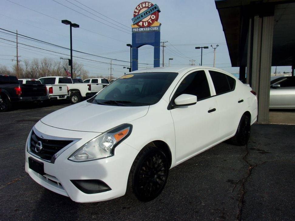 NISSAN VERSA 2018 3N1CN7AP5JL814560 image