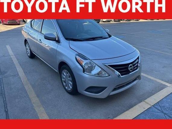 NISSAN VERSA 2018 3N1CN7AP2JL881665 image