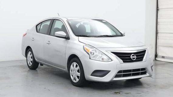 NISSAN VERSA 2018 3N1CN7AP1JL870575 image
