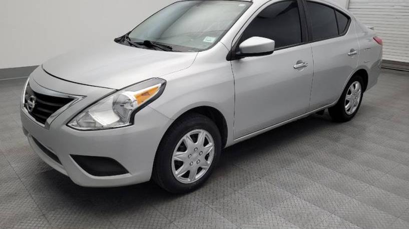 NISSAN VERSA 2018 3N1CN7APXJK432160 image