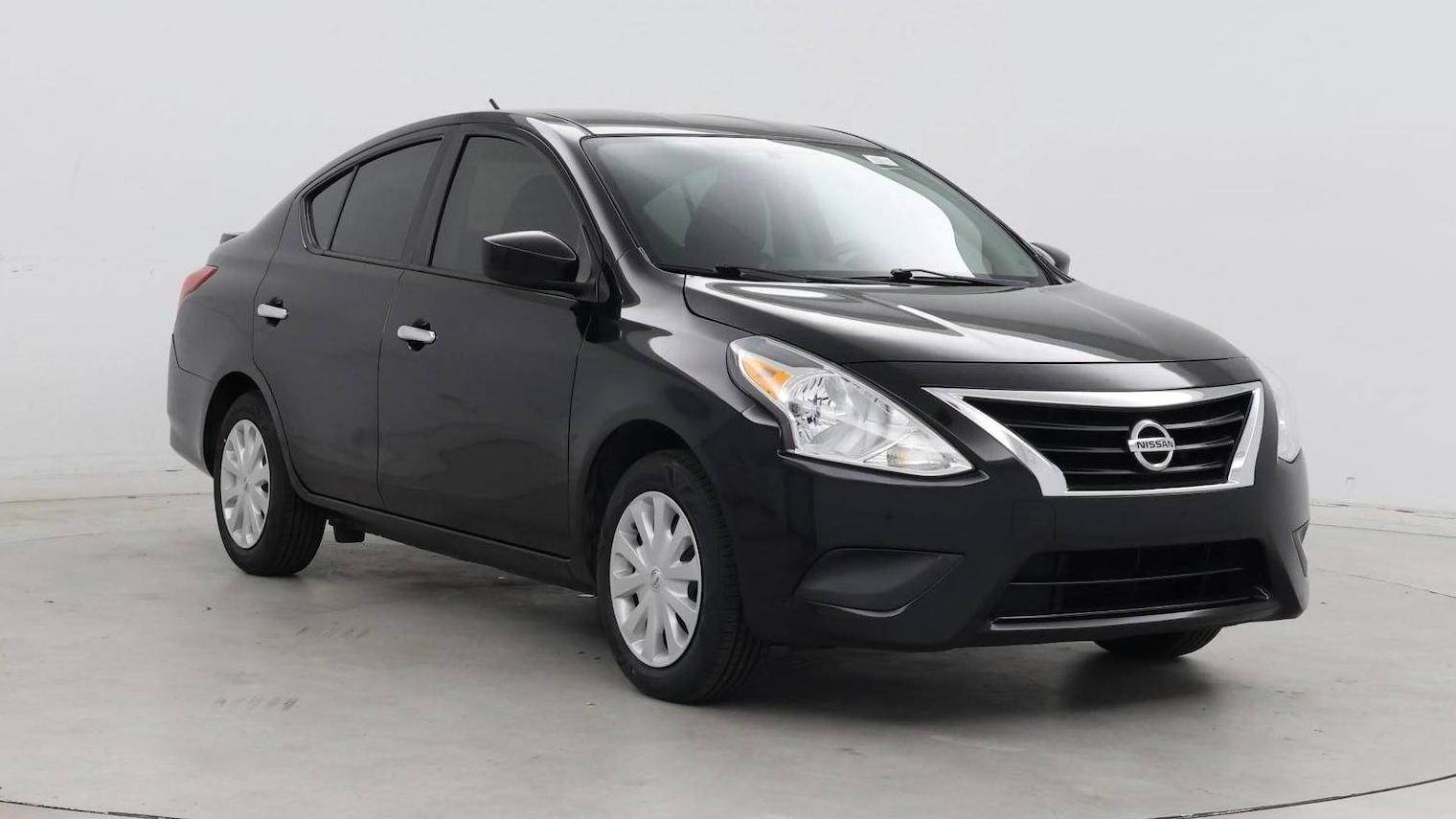 NISSAN VERSA 2018 3N1CN7AP6JL870975 image