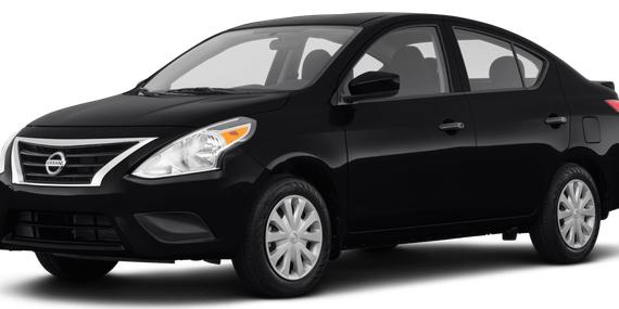 NISSAN VERSA 2018 3N1CN7AP7JL829724 image