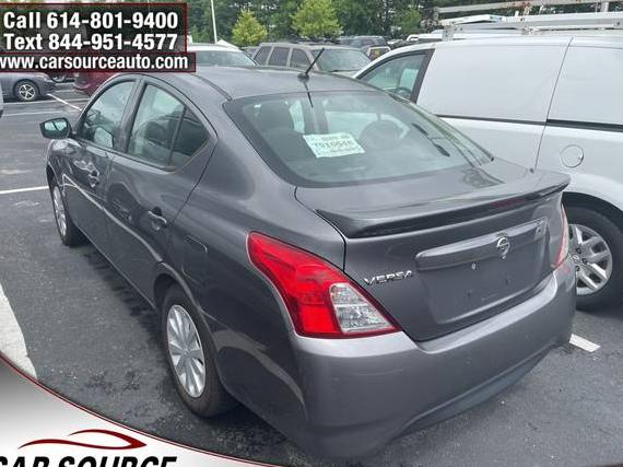 NISSAN VERSA 2018 3N1CN7AP4JL827493 image