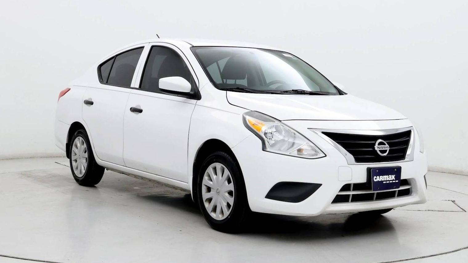 NISSAN VERSA 2018 3N1CN7AP9JL809829 image