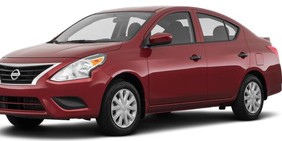 NISSAN VERSA 2018 3N1CN7APXJL829510 image