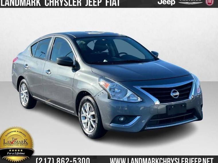 NISSAN VERSA 2018 3N1CN7APXJL862653 image