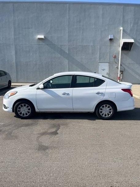 NISSAN VERSA 2017 3N1CN7AP0HL862154 image