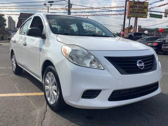 NISSAN VERSA 2012 3N1CN7AP8CL889482 image
